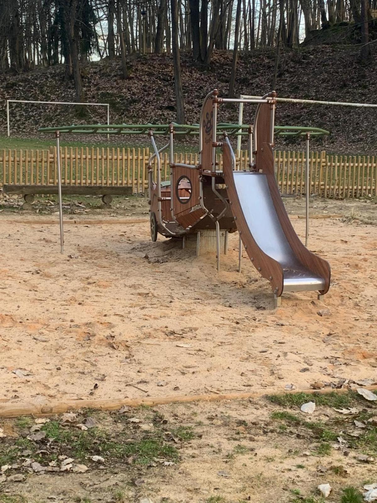 Location Mobil-Home Le Parc Des Roches Saint-Chéron Εξωτερικό φωτογραφία